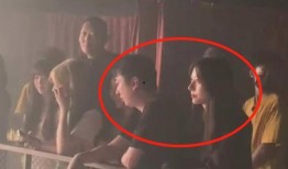 网红小a吃瓜1080p,1080p高清吃瓜现场，带你领略娱乐圈幕后风云