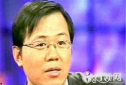 卓伟爆料明星黄轩视频播放,卓伟独家爆料引发热议